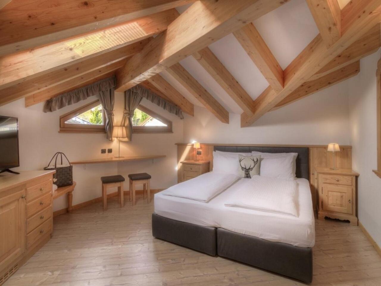 Hotel Madonnina Resort And Wellness Soraga Bagian luar foto