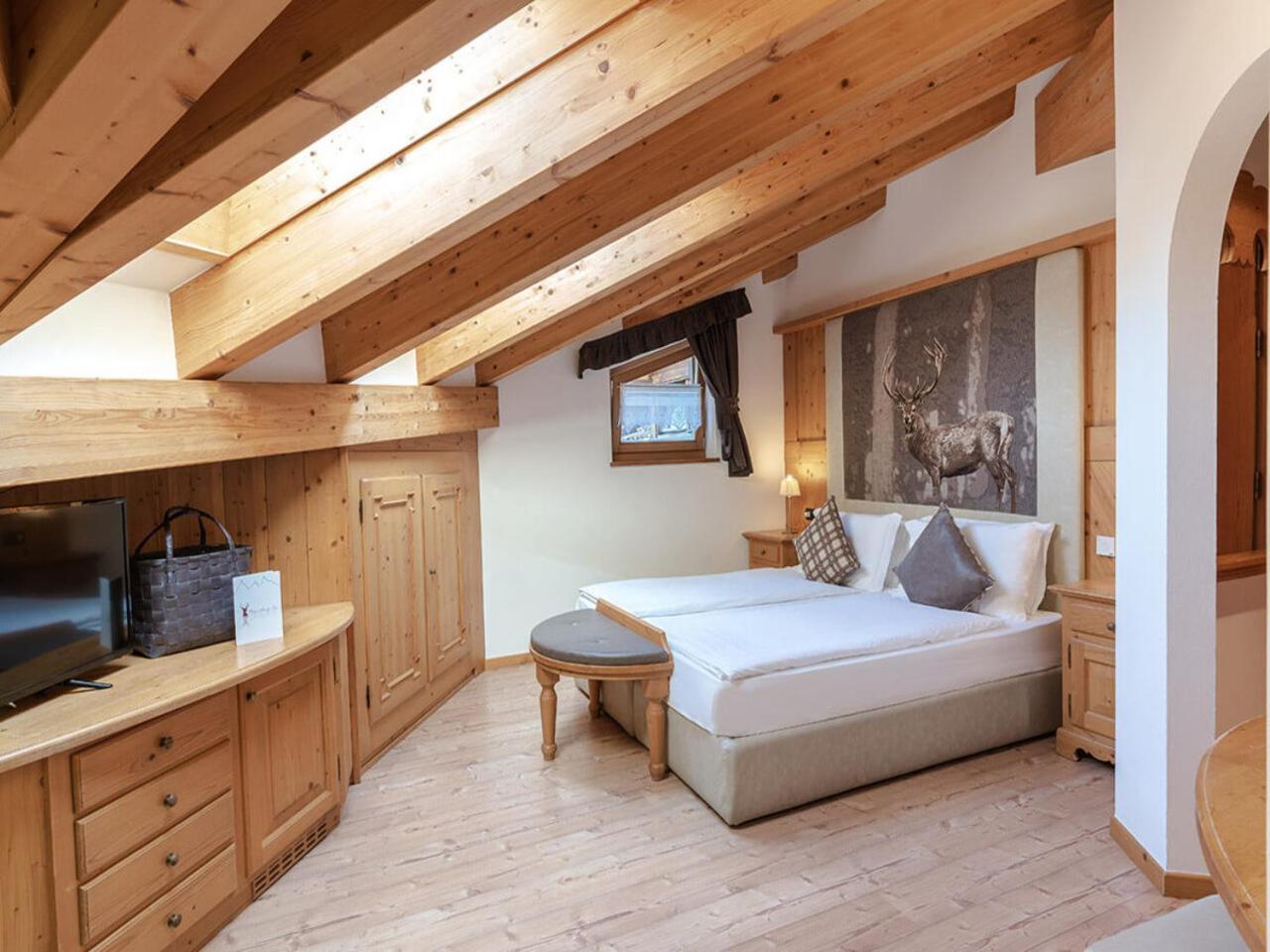 Hotel Madonnina Resort And Wellness Soraga Bagian luar foto