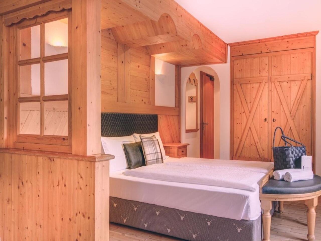 Hotel Madonnina Resort And Wellness Soraga Bagian luar foto