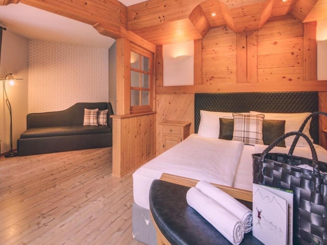 Hotel Madonnina Resort And Wellness Soraga Bagian luar foto