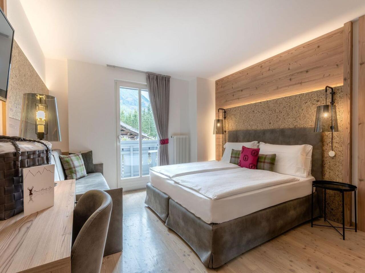Hotel Madonnina Resort And Wellness Soraga Bagian luar foto