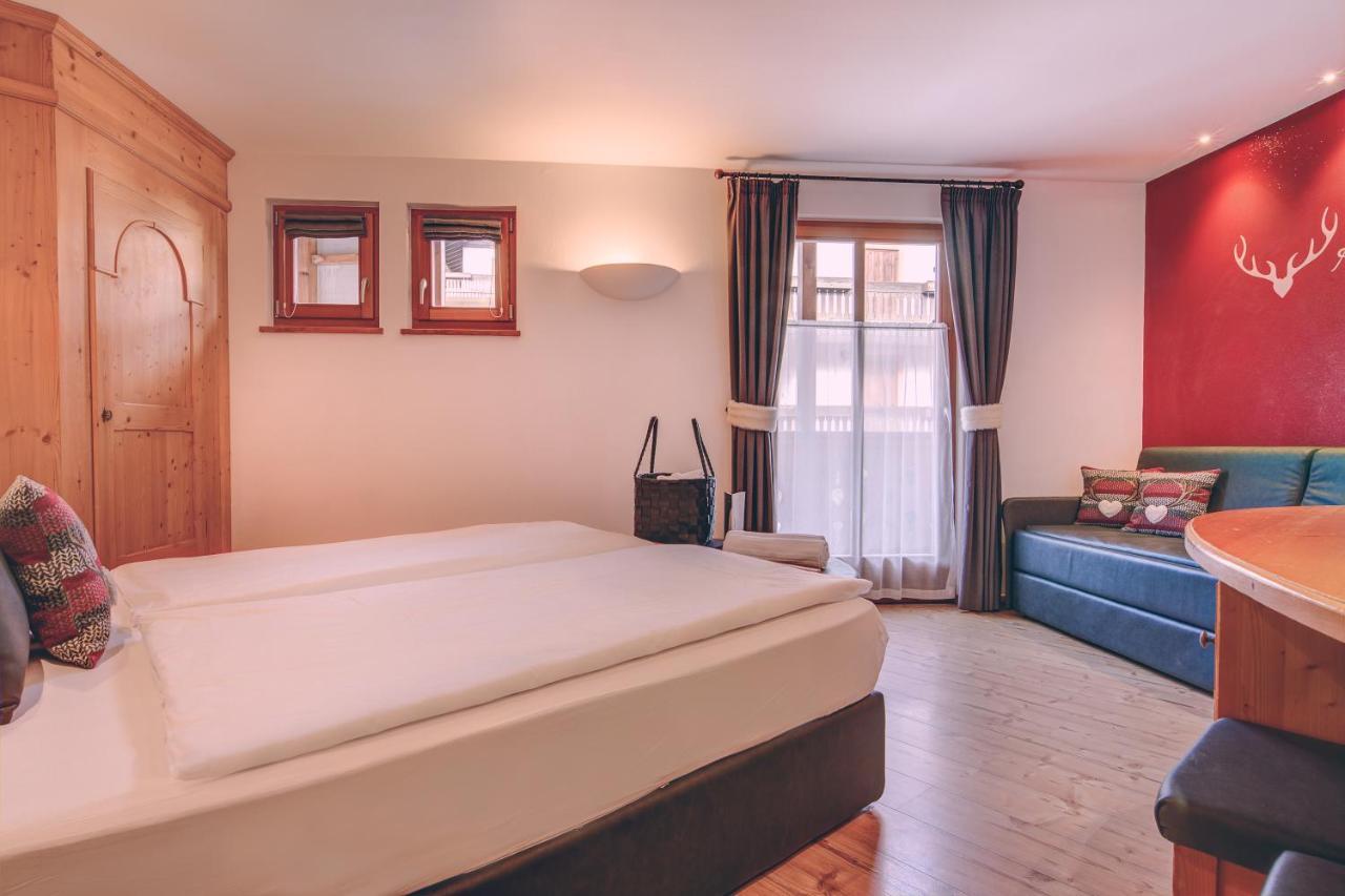 Hotel Madonnina Resort And Wellness Soraga Bagian luar foto